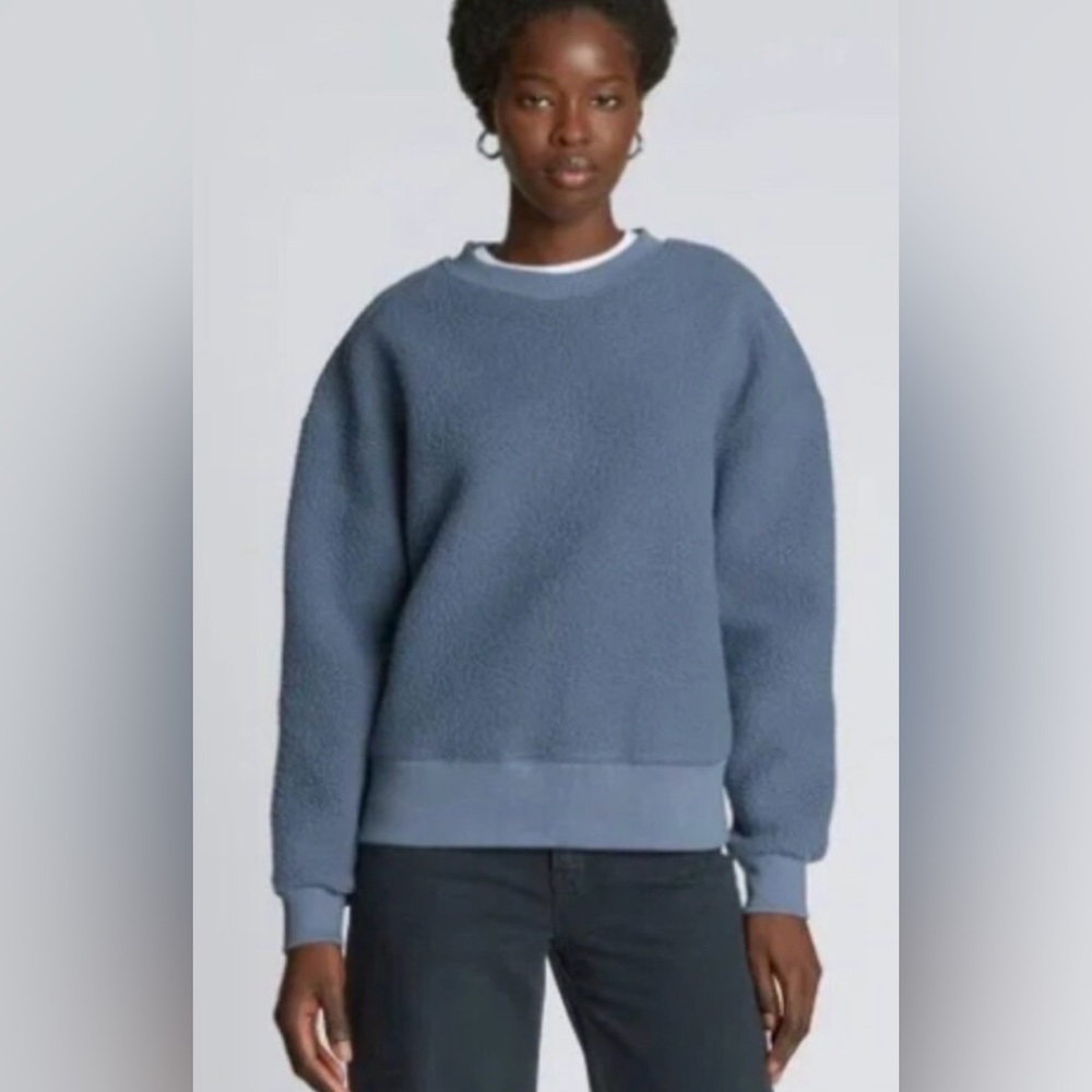 Everlane Women's Blue Crew Neck Sweater
